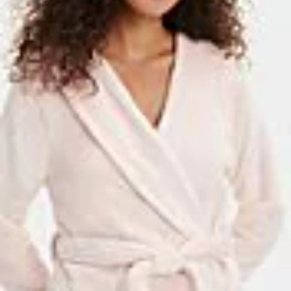 NWT UGG WOMEN'S‎ PLUSH VELOUR PINK BATHROBE - Picture 6 of 7